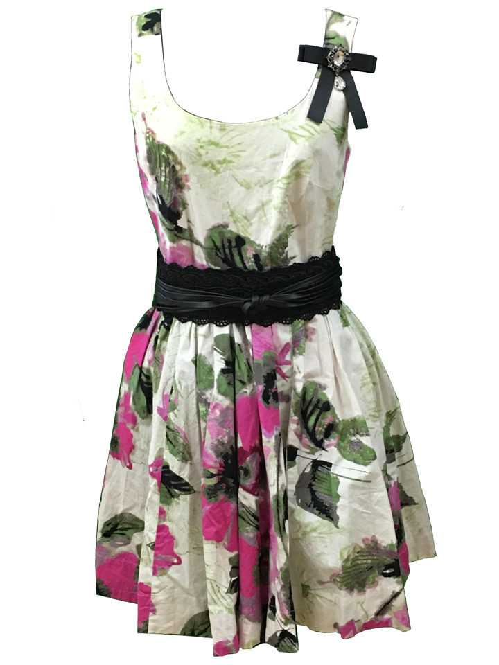 Vintage Floral Sleeveless Dress with Black Belt and Bow Pin